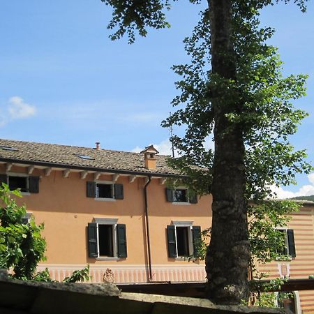 Albergo Al Platano Caprino Veronese Exterior foto