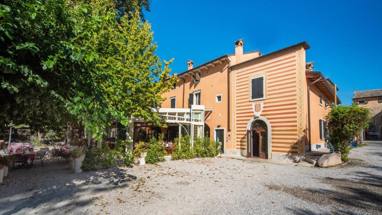 Albergo Al Platano Caprino Veronese Exterior foto
